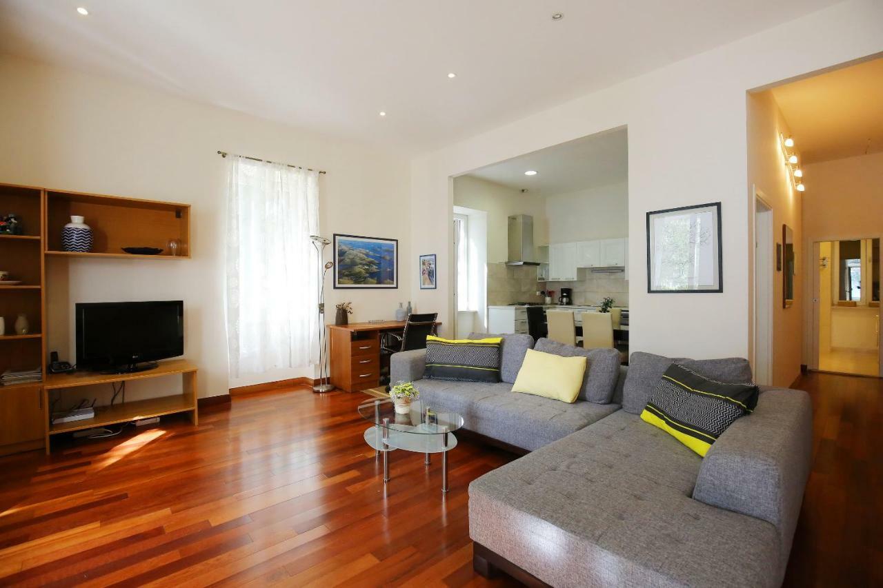 Seafront Beach Apartment - Directly At The Beach Zadar Bagian luar foto