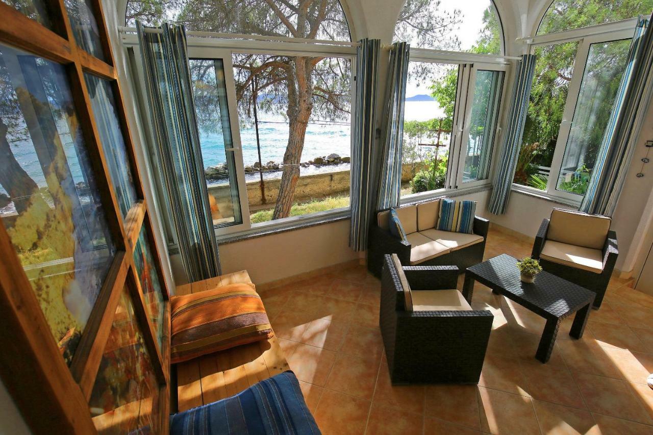 Seafront Beach Apartment - Directly At The Beach Zadar Bagian luar foto