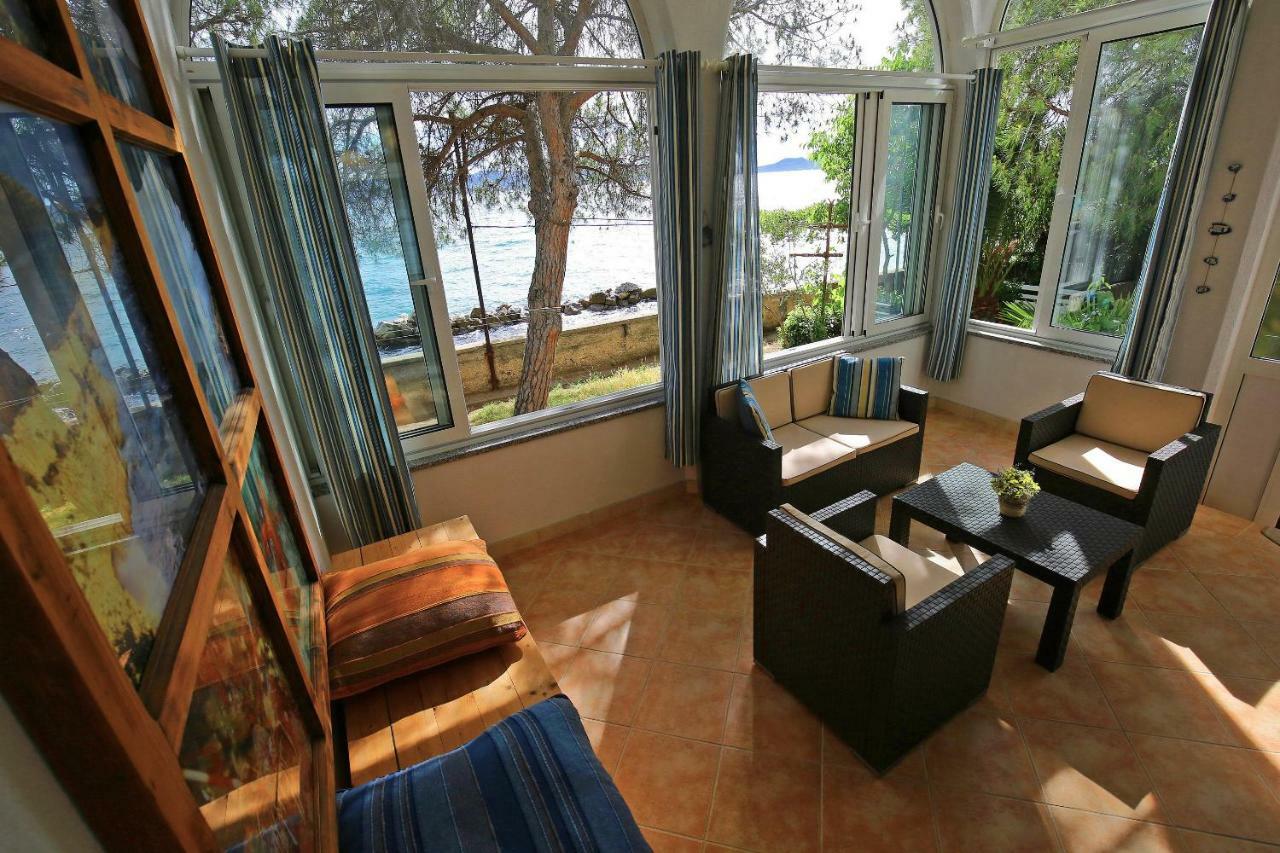 Seafront Beach Apartment - Directly At The Beach Zadar Bagian luar foto
