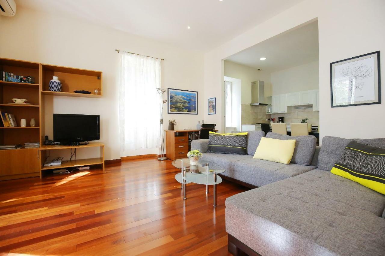 Seafront Beach Apartment - Directly At The Beach Zadar Bagian luar foto