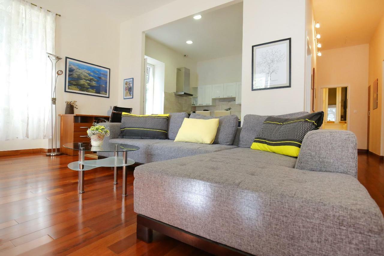 Seafront Beach Apartment - Directly At The Beach Zadar Bagian luar foto